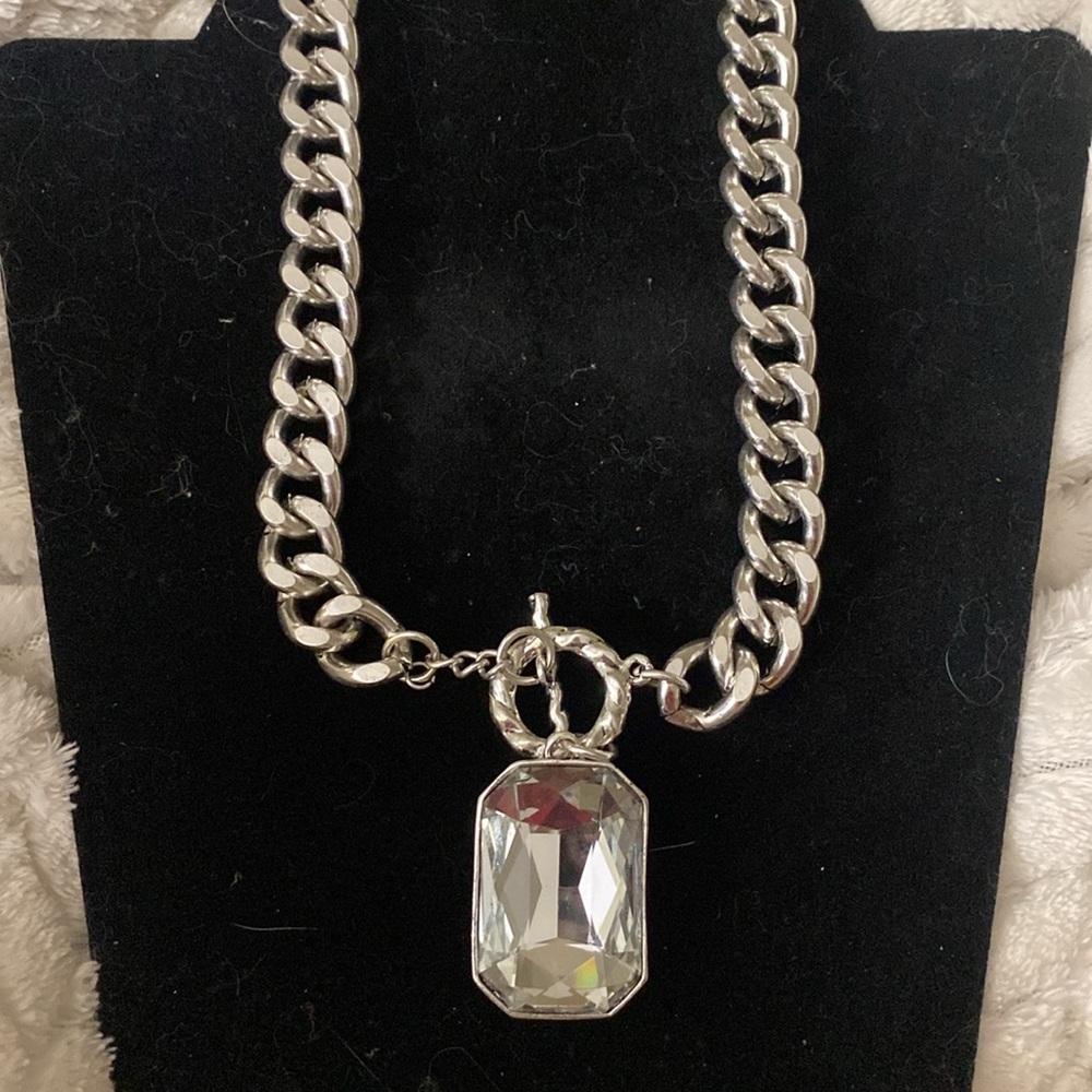 Traci Lynn Bold Chunky Large Silver Tone Necklace - Picture 2 of 8